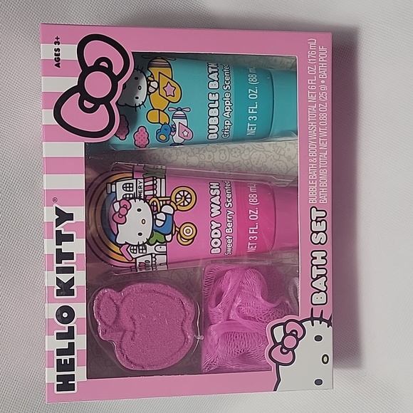 Hello Kitty | Bath, Skin & Hair | Hello Kitty Beth Set | Poshmark